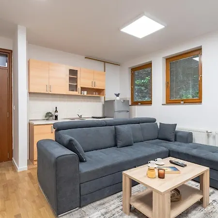 Quiet 1 Bdr Next To The Cathedral Appartement *