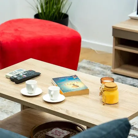 Quiet 1 Bdr Next To The Cathedral アパート