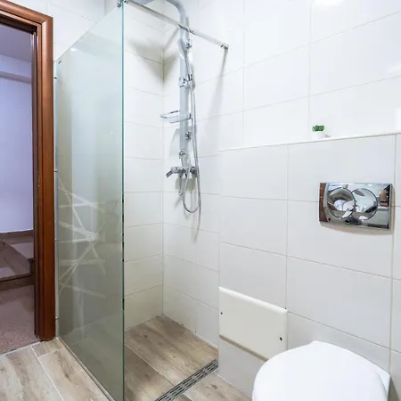 Apartman Quiet 1 Bdr Next To The Cathedral