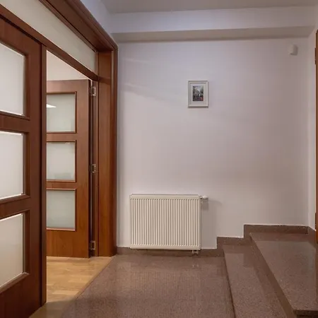 Quiet 1 Bdr Next To The Cathedral Apartman Sarajevo