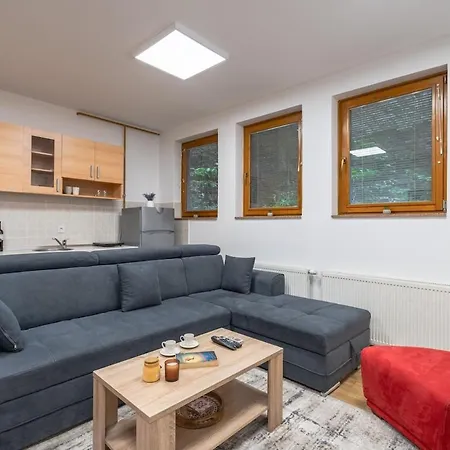 Apartman Quiet 1 Bdr Next To The Cathedral