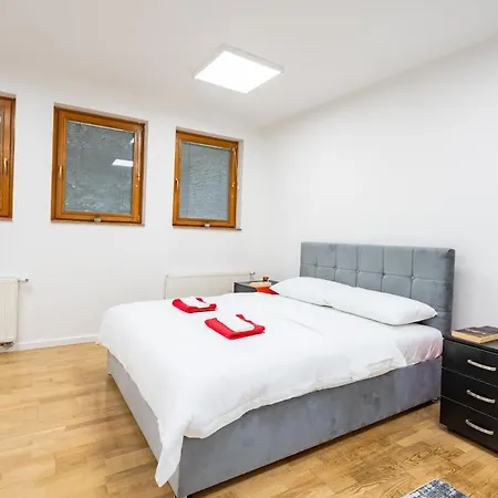 Apartman Quiet 1 Bdr Next To The Cathedral *