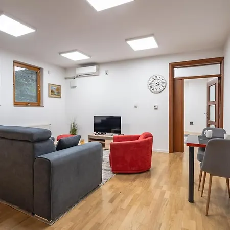 Quiet 1 Bdr Next To The Cathedral サラエヴォ