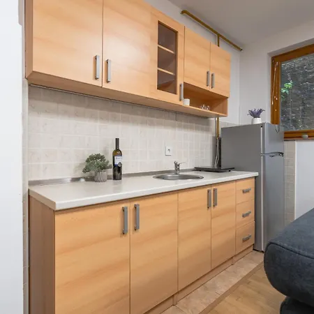 アパート Quiet 1 Bdr Next To The Cathedral *